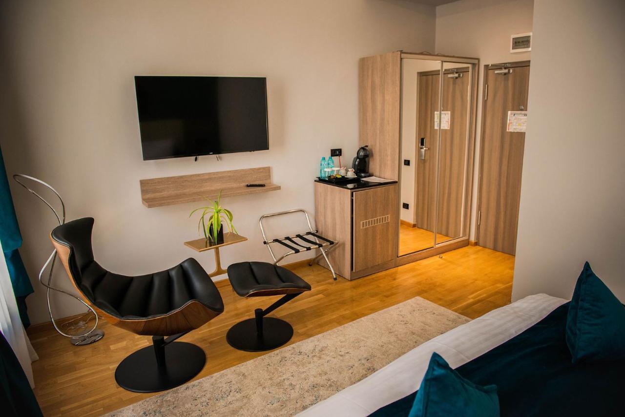 Hotel Casa Hrisicos à Constanţa Extérieur photo